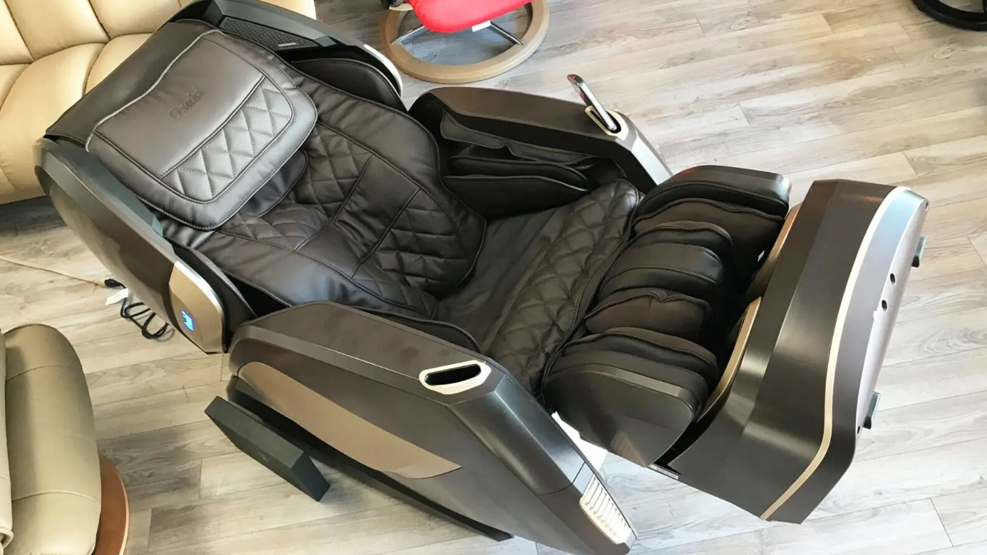 Osaki OS-Pro Maestro 4D Zero Gravity Massage Chair